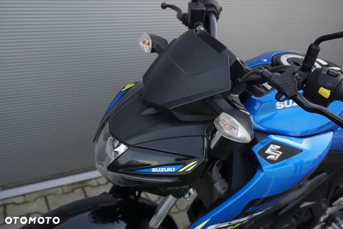 Suzuki GSX - 7