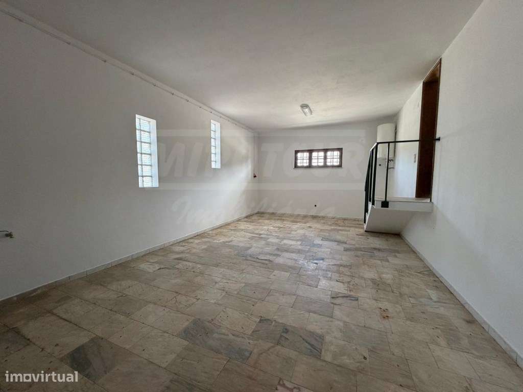 Moradia T4 com amplo terreno a poucos minutos da praia de Santo André-25