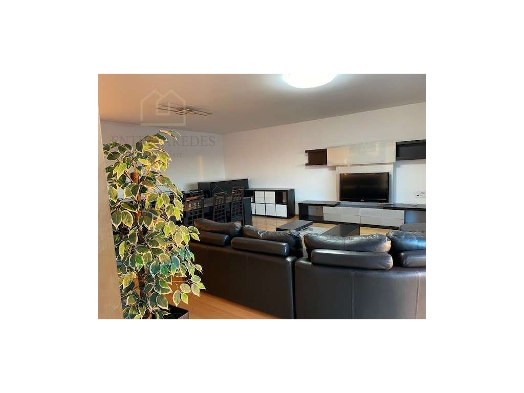 Para arrendar apartamento T4 mobilado com vistas do Rio Douro na Av... - Grande imagem: 5/47