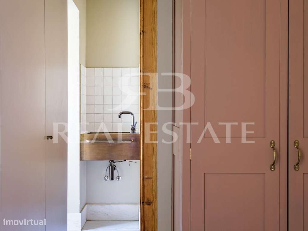 Fabuloso T3+2 com TERRAÇO + VISTA no PRINCIPE REAL - coração de Lisboa-21