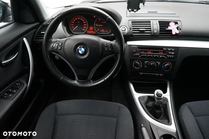 BMW Seria 1 118d Sport Line - 24