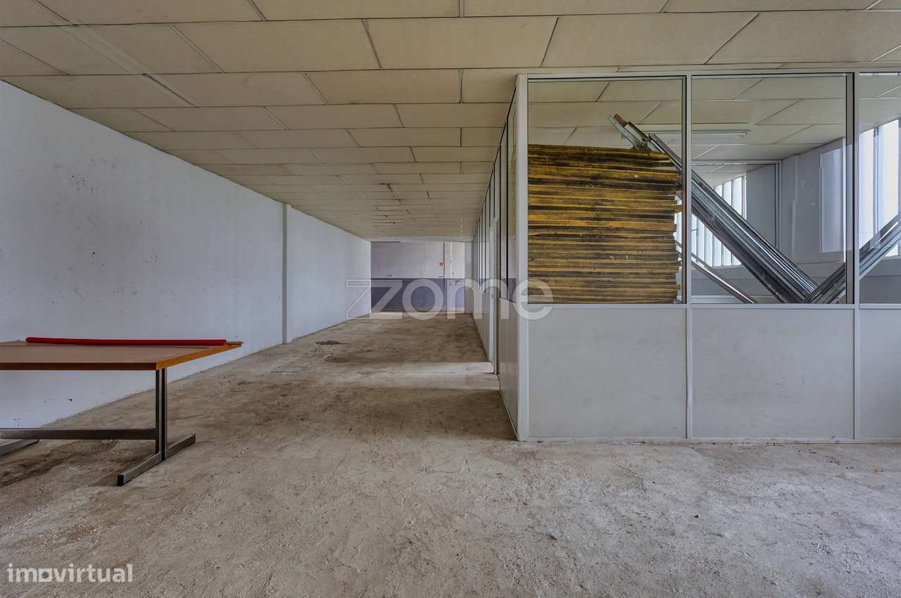 Armazéns de 1750m² c/ escritório e Potencial Habitacional em São Ro...-28