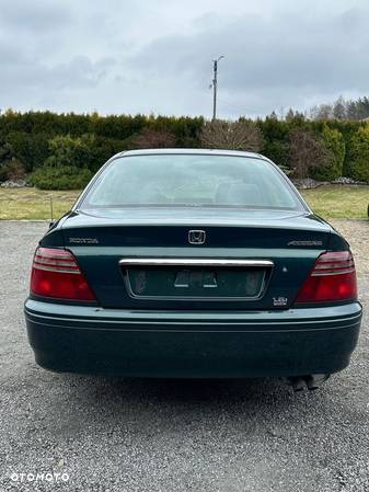 Honda Accord 1.8 - 5