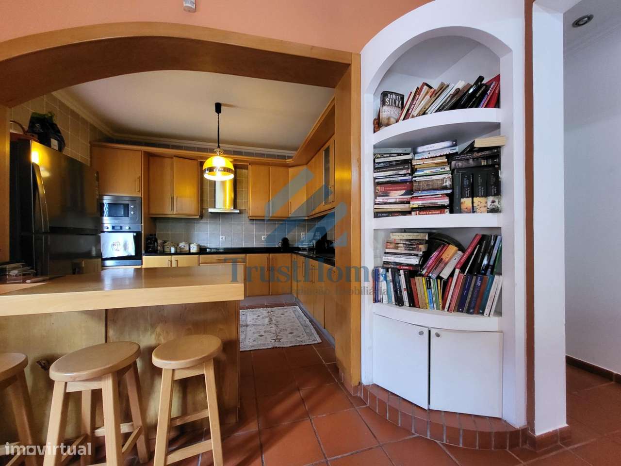 MoradiaV5 com jardim, piscina e ginásio no centro de Coruche-10