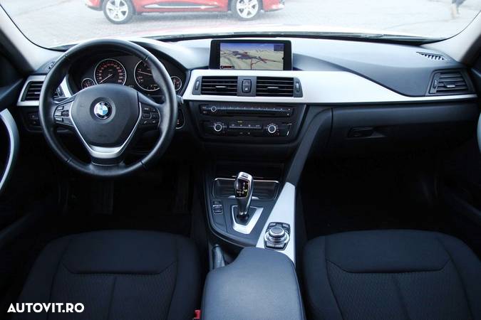 BMW Seria 3 - 12