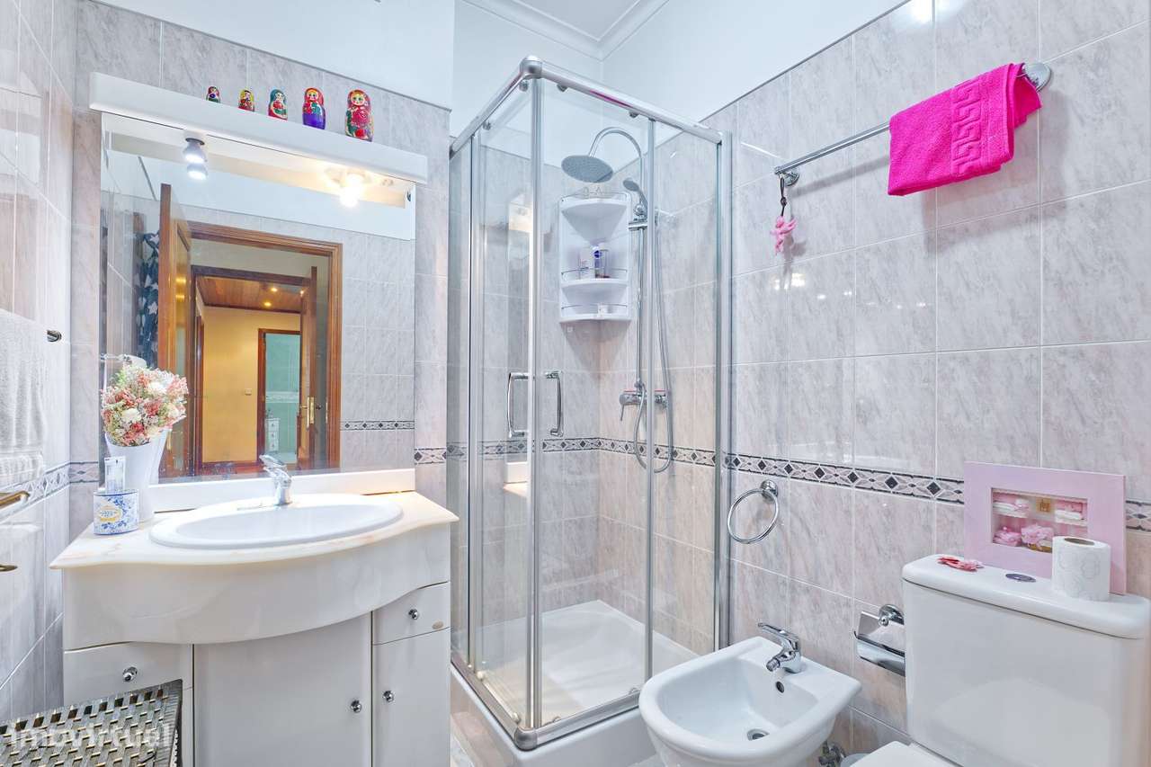 Apartamento T3 com excelentes áreas e uma vista deslumbrante...-11