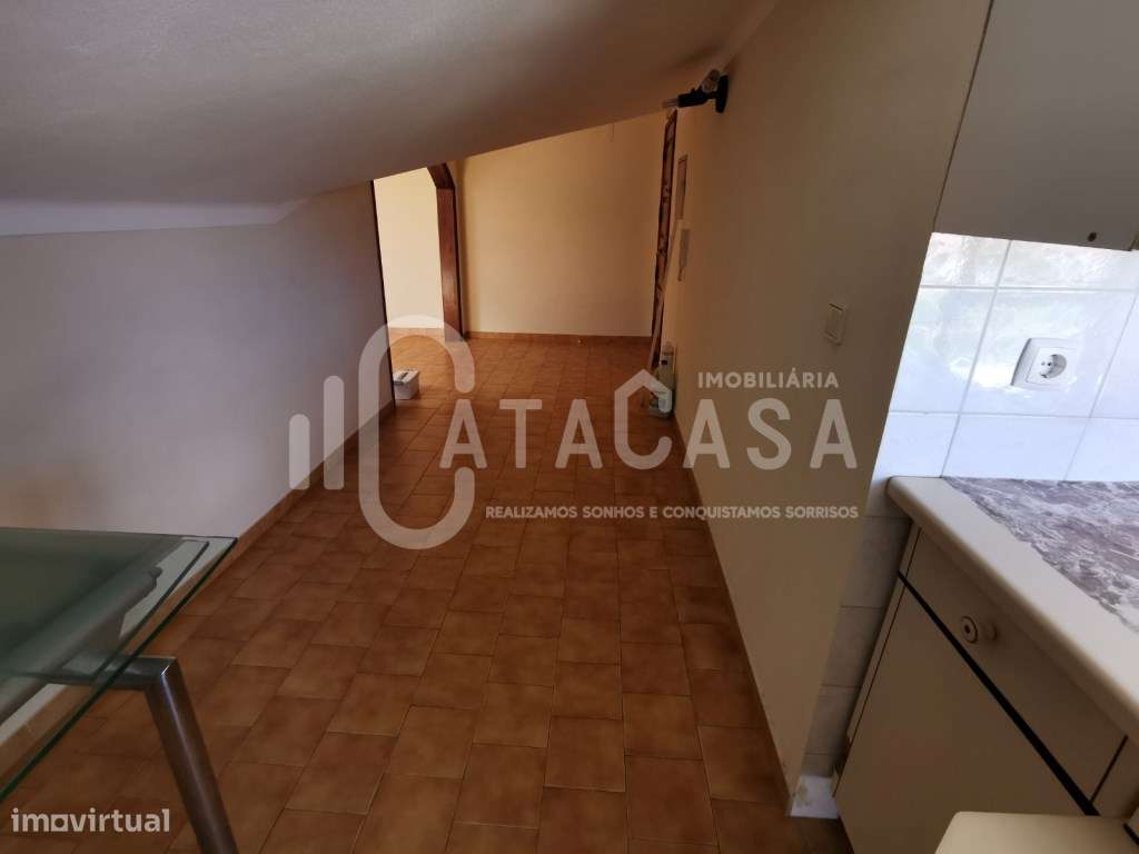 Arrumos Transformados em Apartamento T2 - Centro de Anadia - Grande imagem: 4/13