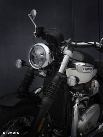 Triumph Speedmaster - 10