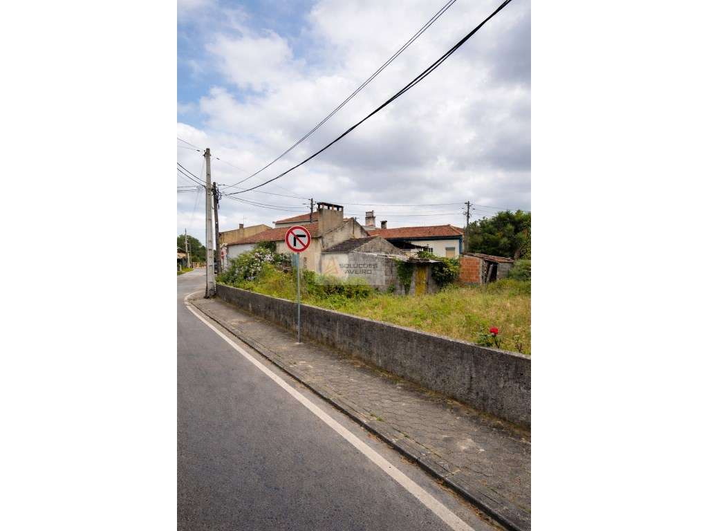 Oportunidade de reabilitação no Bonsucesso - Aradas - Grande imagem: 2/5