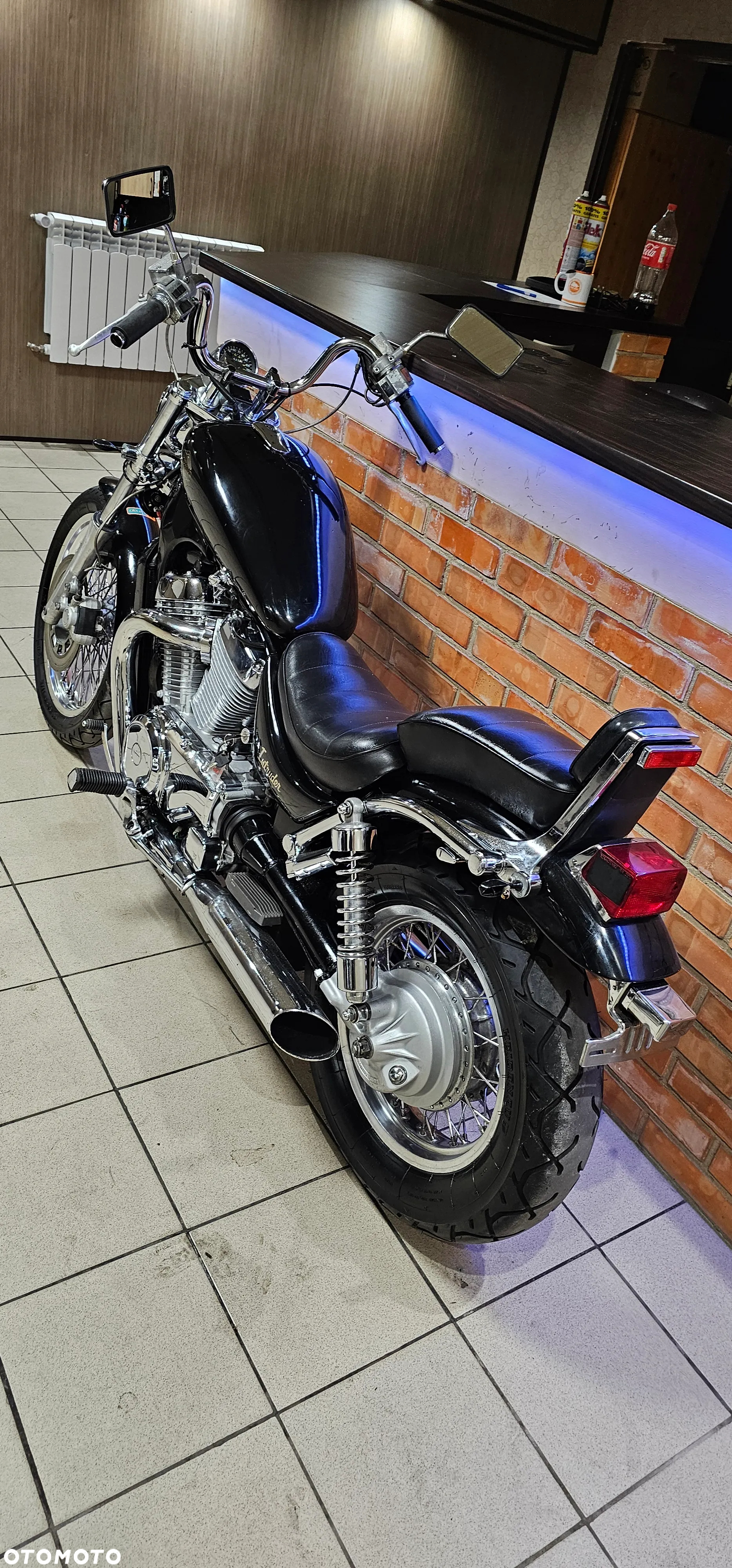 Suzuki Intruder - 16