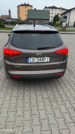 Kia Ceed 1.6 CRDi 128 Dream-Team Edition - 5