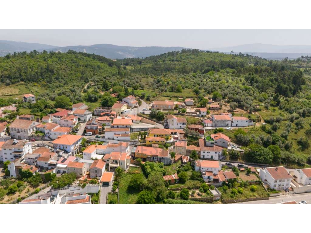 Moradia T4 em Assafarge - Grande imagem: 4/38