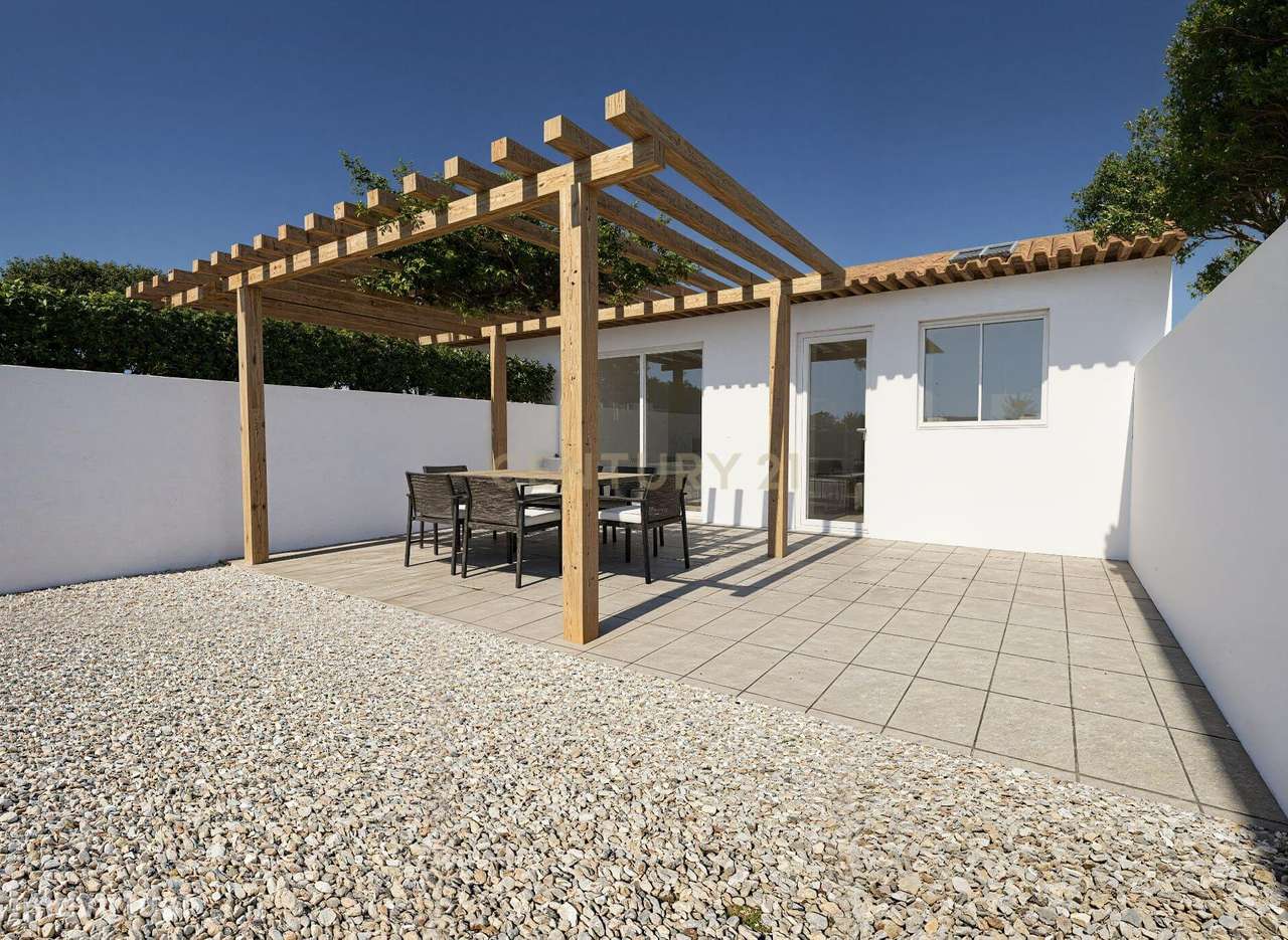 Moradia contemporânea em fase de remodelação integral.-34