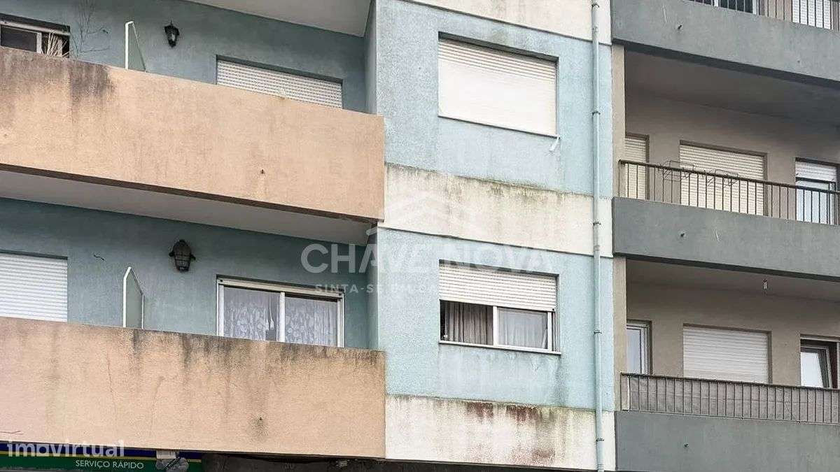 T2+1 c/ Garagem + arrumos +Terraço-23