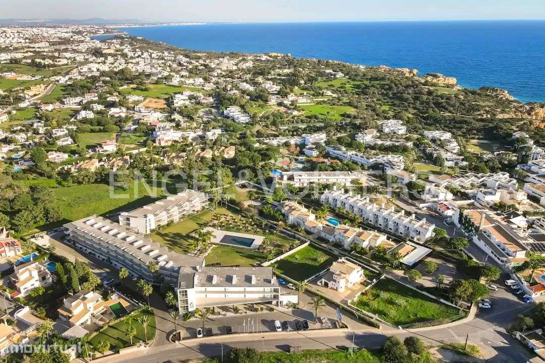 Apartamento T1 de último piso com vista mar a 600m da praia - Grande imagem: 4/30