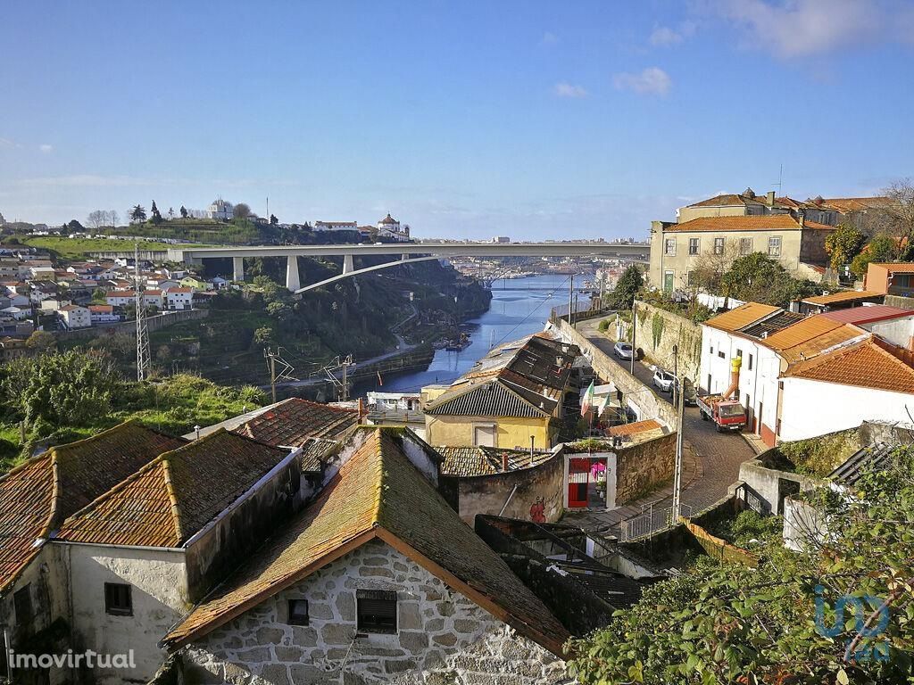 Prédio em Porto de 867,00 m2