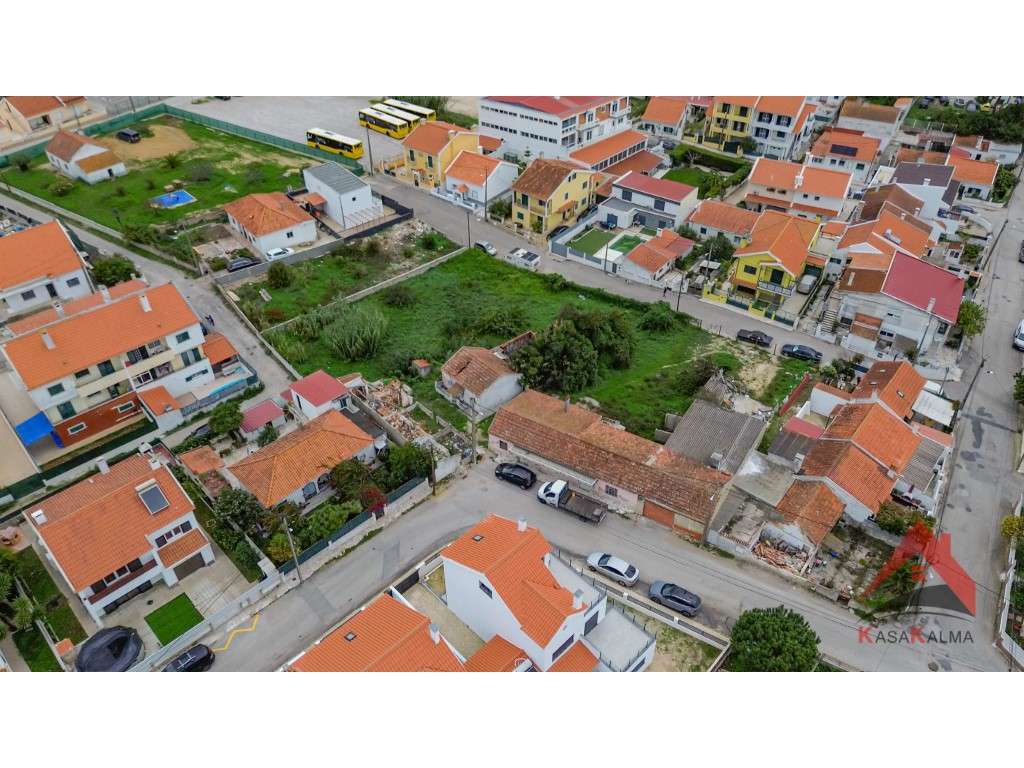 Terreno Urbano nas Quintinhas - Charneca da Caparica-4