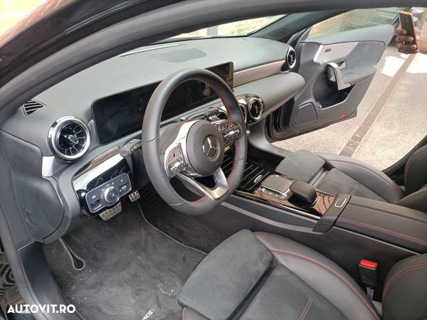 Mercedes-Benz A 200 7G-DCT - 2