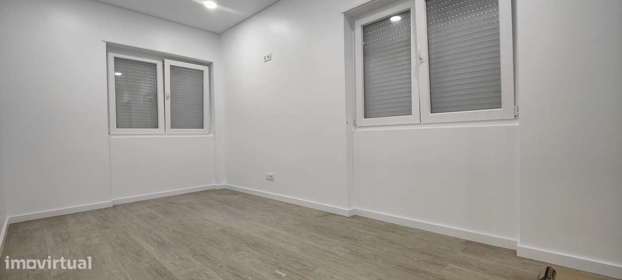 T-2 TOTALMENTE RENOVADO E EQUIPADO COM SUÍTE E CLOSET - RESERVADO --21