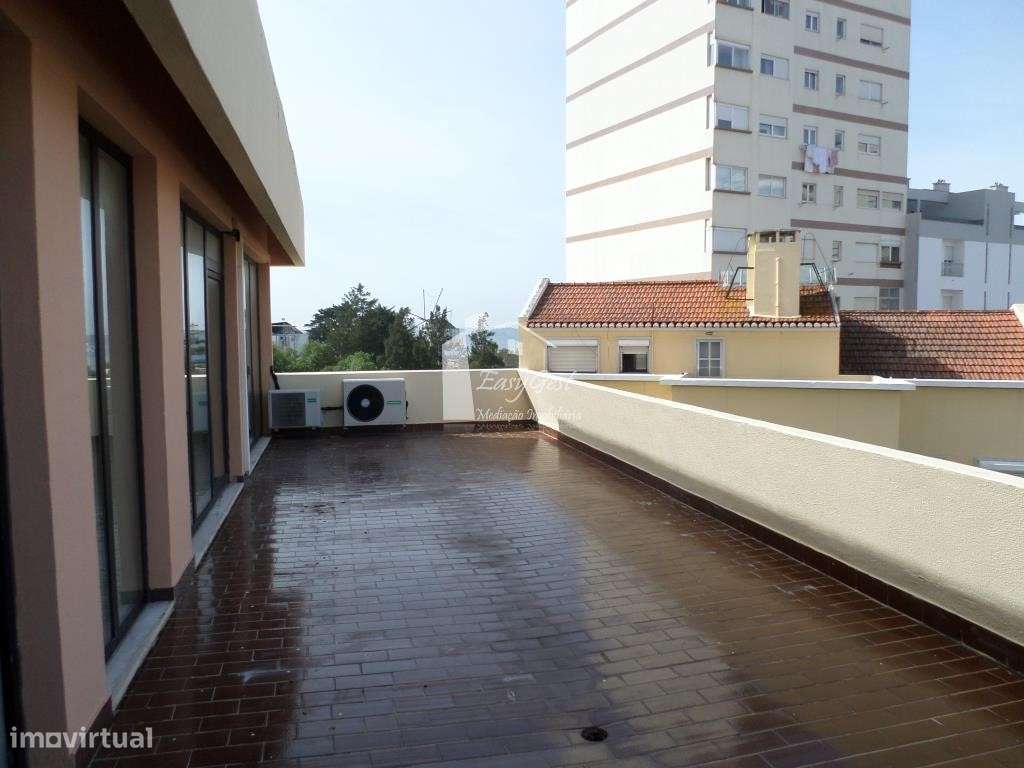 Loja/Escritório nas Torres do Restelo - Lisboa - Grande imagem: 3/7