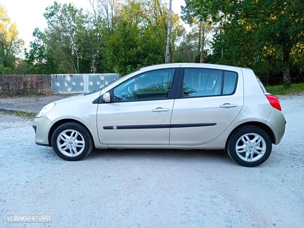 Renault Clio 1.2 16V 75 Collection - 2