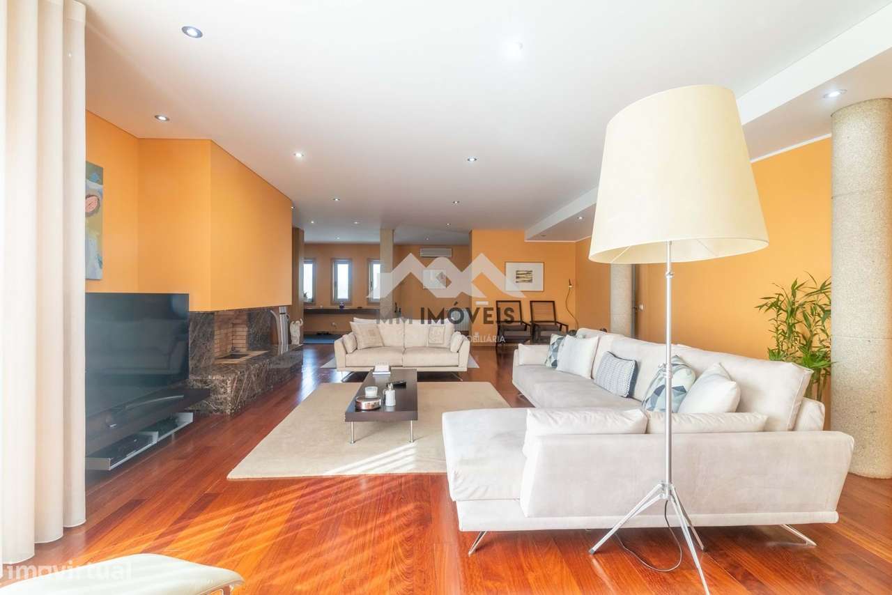 Moradia T6 | Braga | Isolada | Piscina | 1 000m2 | Terraço | Jardim |-53
