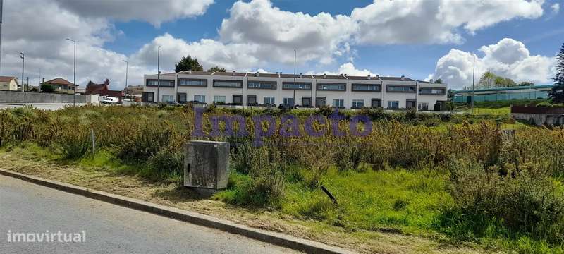 Lote de terreno em Arrifana, Santa Maria da Feira - Grande imagem: 2/5
