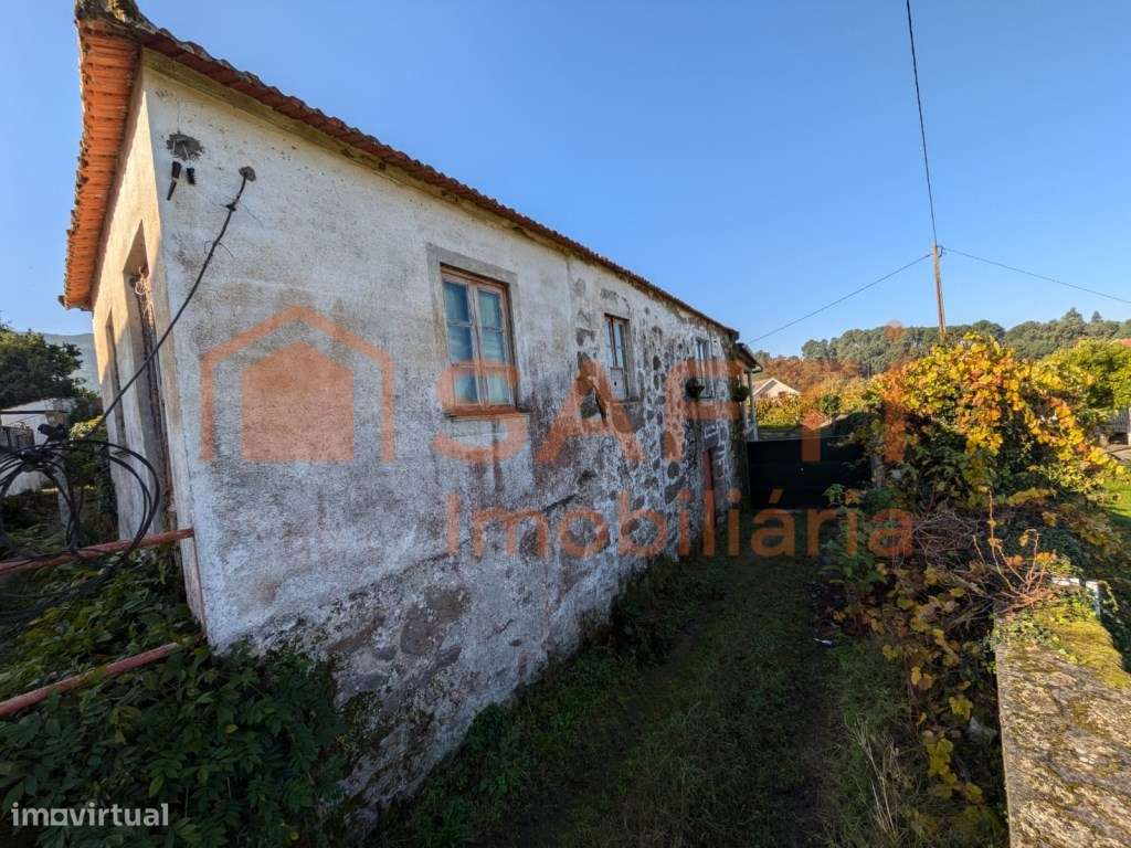 Moradia para restauro - Grande imagem: 2/6