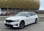 BMW Seria 3 320i Touring - 1