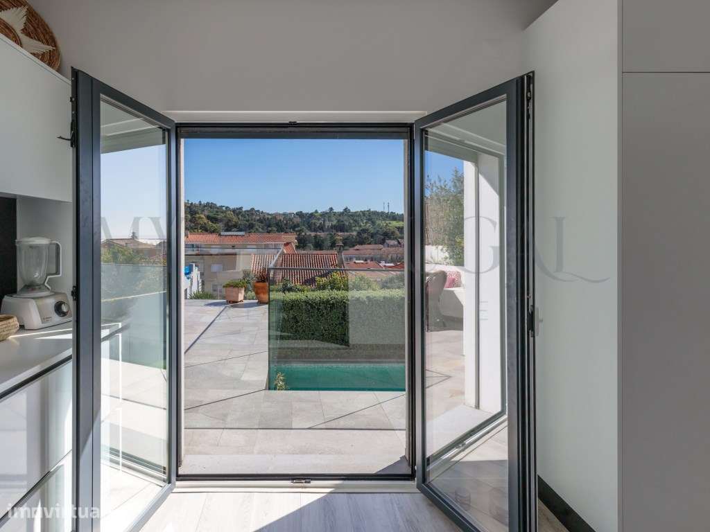 Uma Moradia com Vistas Deslumbrantes de Mar e Vale-14