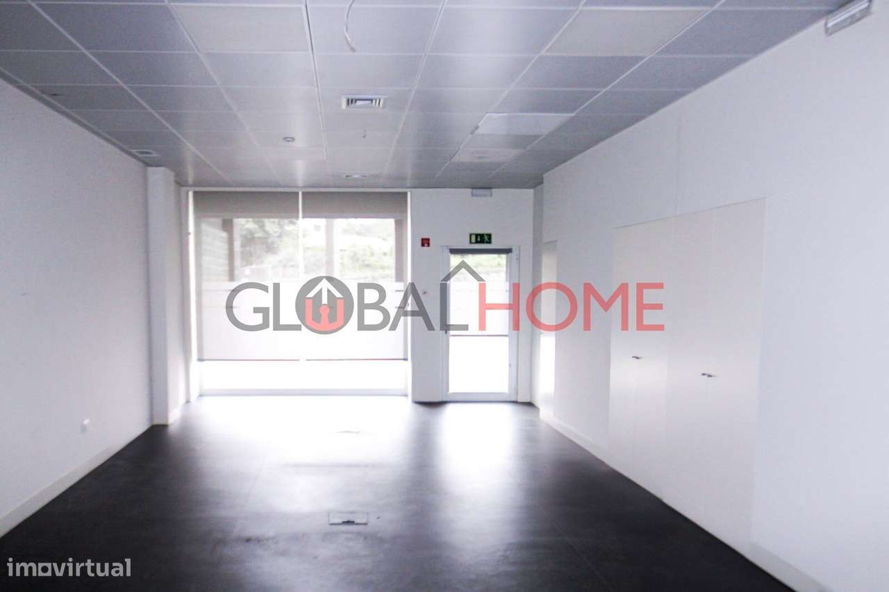 Loja ampla com Terraço em Gaia - Grande imagem: 4/21