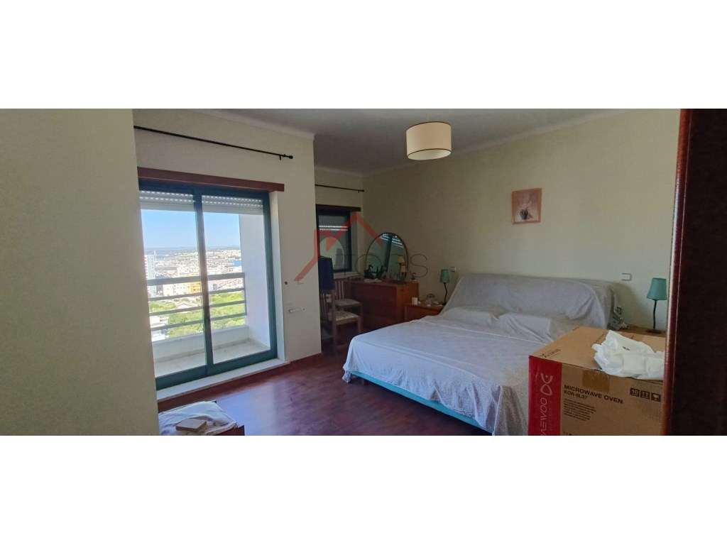 Apartamento T3 usado com elevador e garagem em Portimão, centro da ...-15