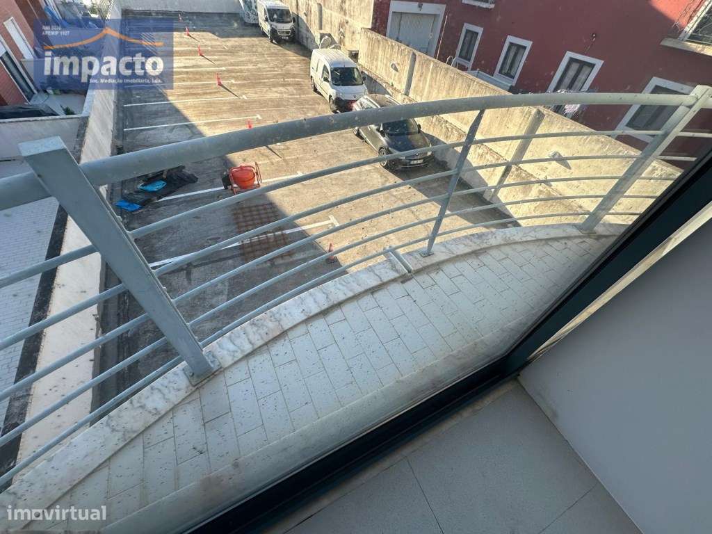 LOJA PÓVOA DE SANTA IRIA, RC e 1 Piso e garagem, possibilidade de t...-12