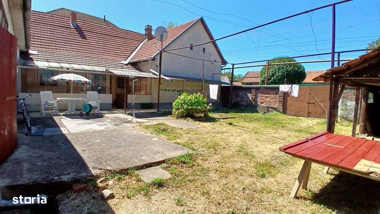 Comision 0 - Casă cu 2 corpuri, Calea Severinului, Caransebeș - Imagine principală: 4/13