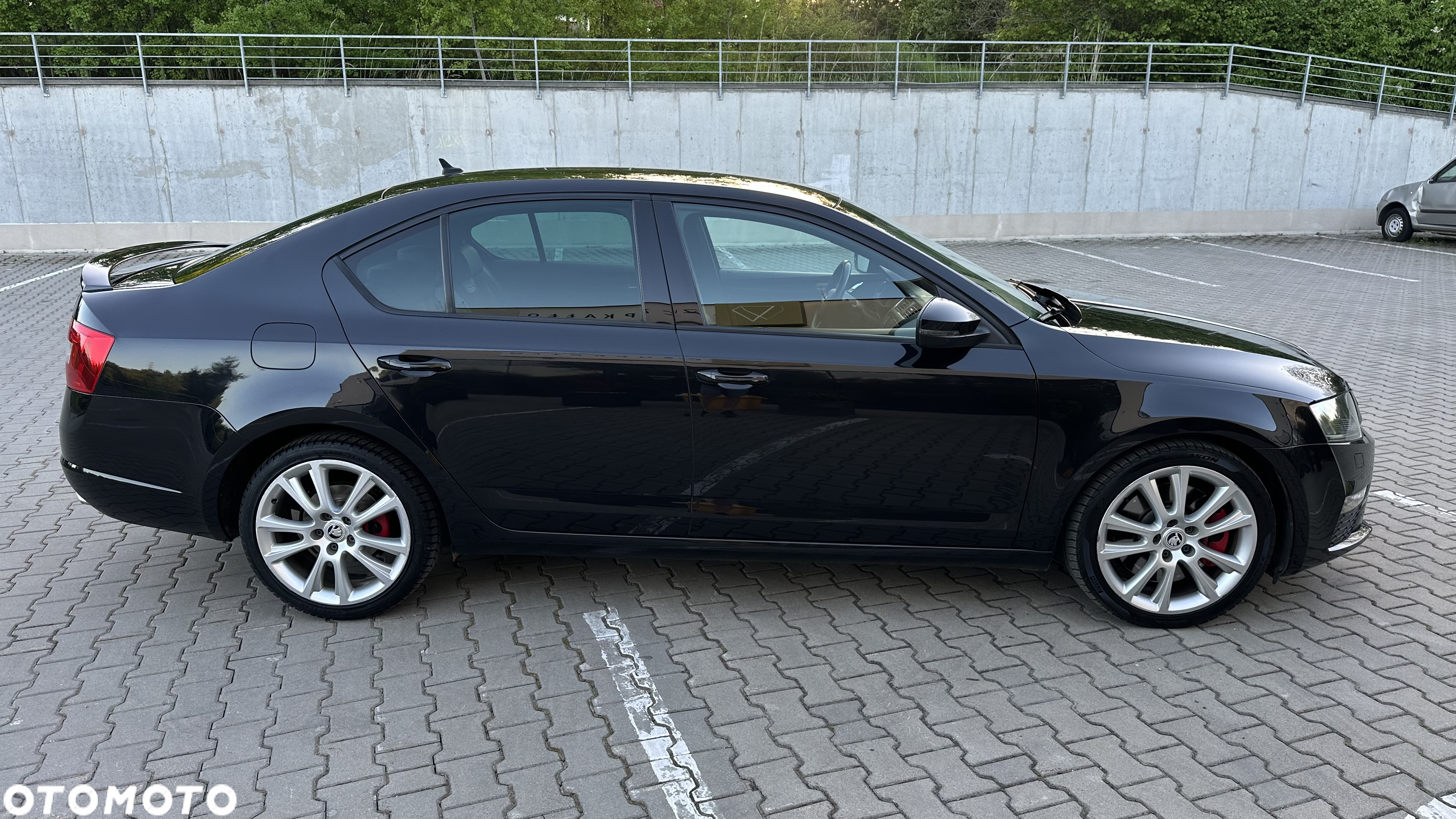 Skoda Octavia 2.0 TSI RS DSG - 12