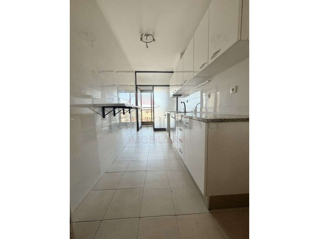 Apartamento T2 Mafamude e Vilar do Paraíso - Vila Nova de Gaia - Grande imagem: 2/12