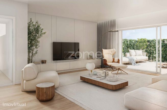 Apartamento T3 - Brito Capelo 1023-8