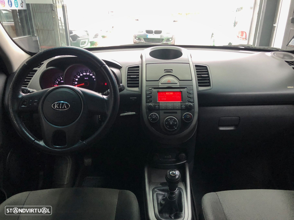 Kia Soul 1.6 CRDi EX - 12