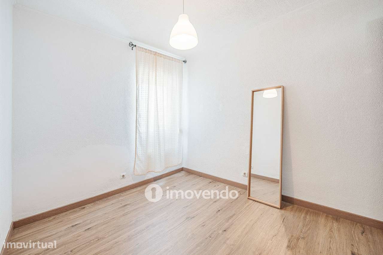 Apartamento T2 totalmente remodelado, em Marvila-18