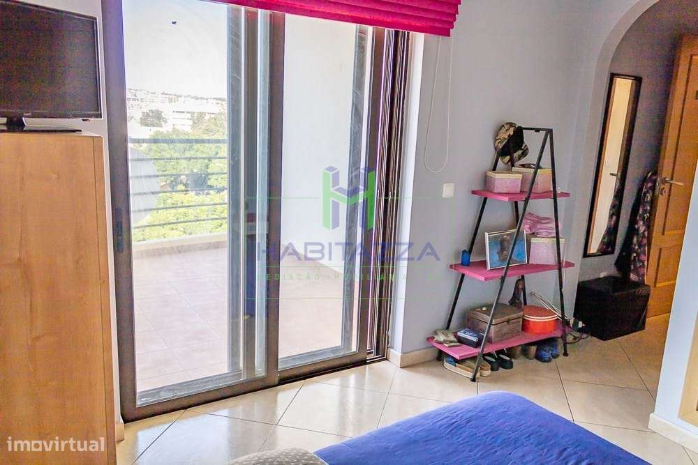 Apartamento T3 com piscina, lugar de garagem e arrecadação, no centro-26