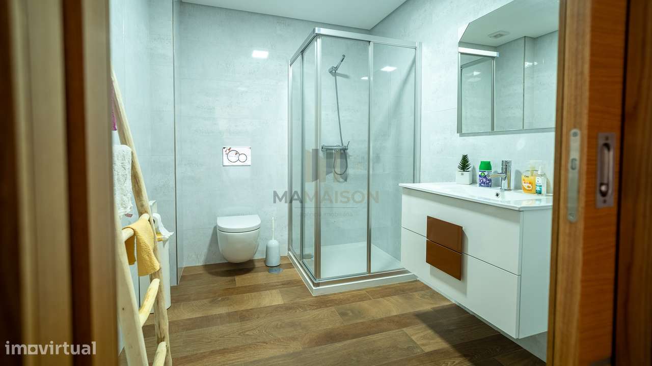 Moradia T4 de Luxo / Centro de Lamego / Jardim e Garagem-10