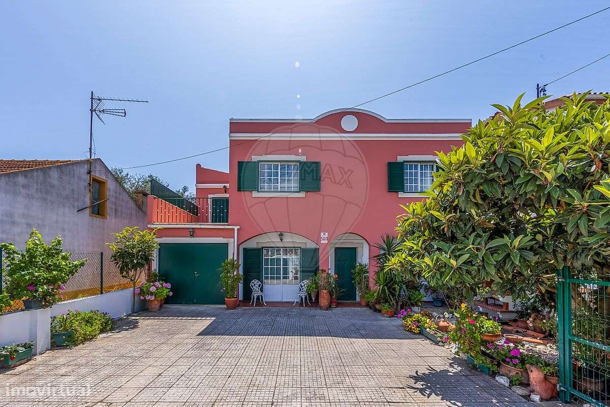 Moradia T5 para venda-0