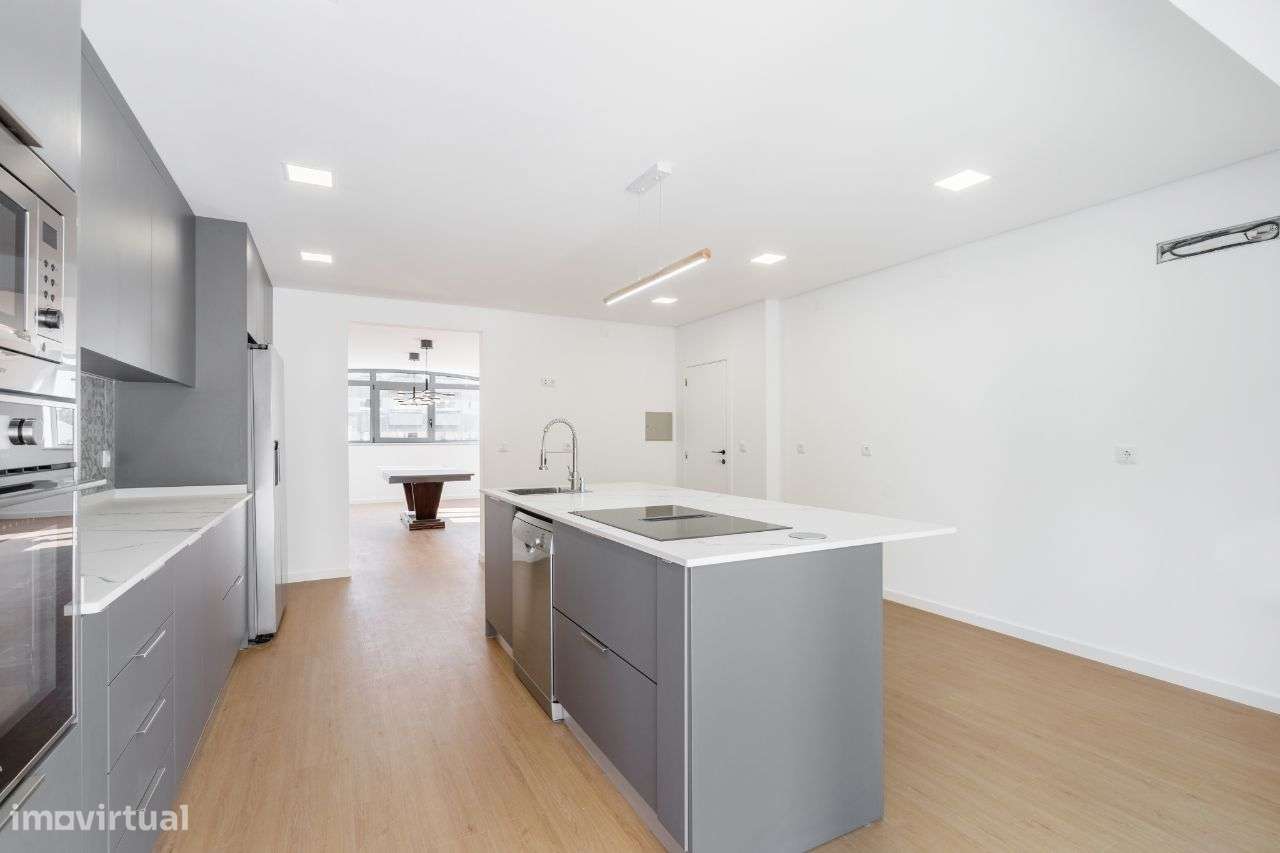 Moradia T5 Remodelada - Condomínio da Fonte Seca-22