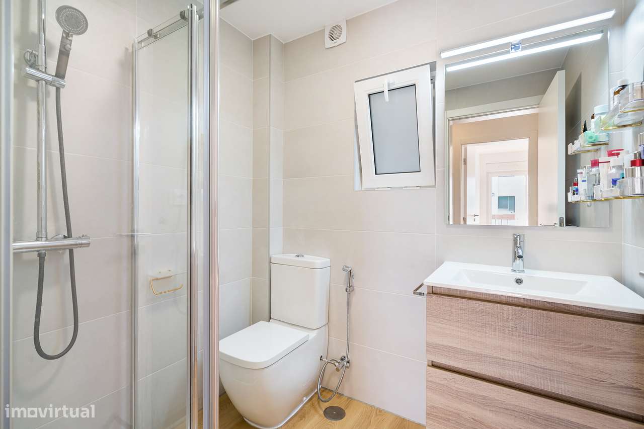T3 luminoso e moderno em zona residencial tranquila da Figueira da Foz-18