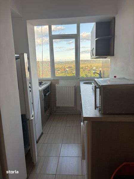 De Inchiriat Apartament - Imagine principală: 5/8