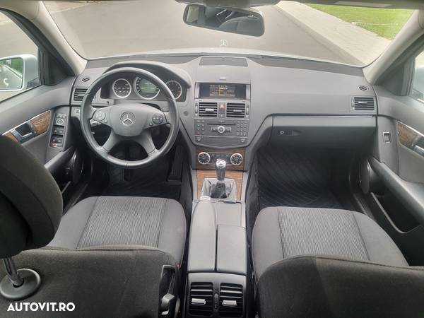 Mercedes-Benz C 180 Kompressor BlueEFFICIENCY - 7