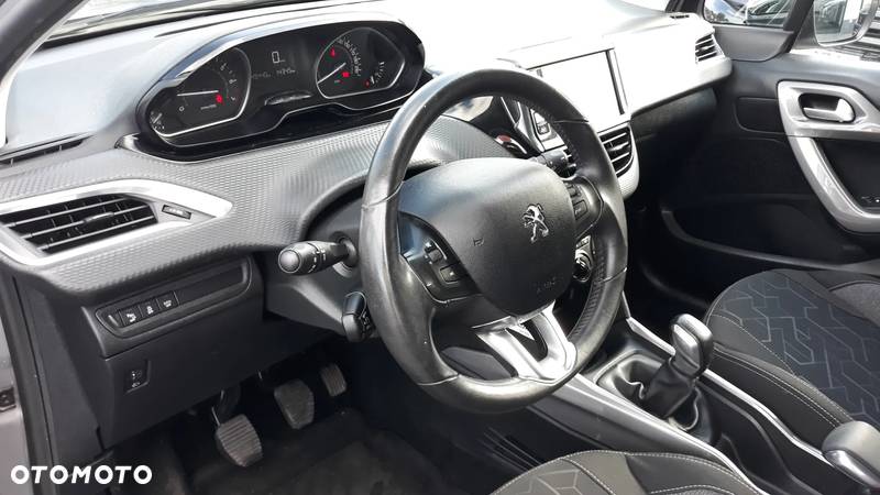 Peugeot 2008 PureTech 110 Style - 12