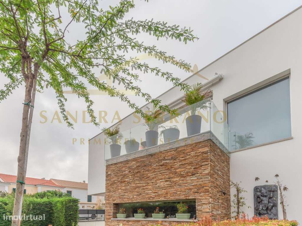 Moradia de arquitetura contemporânea com 5 Suítes-6