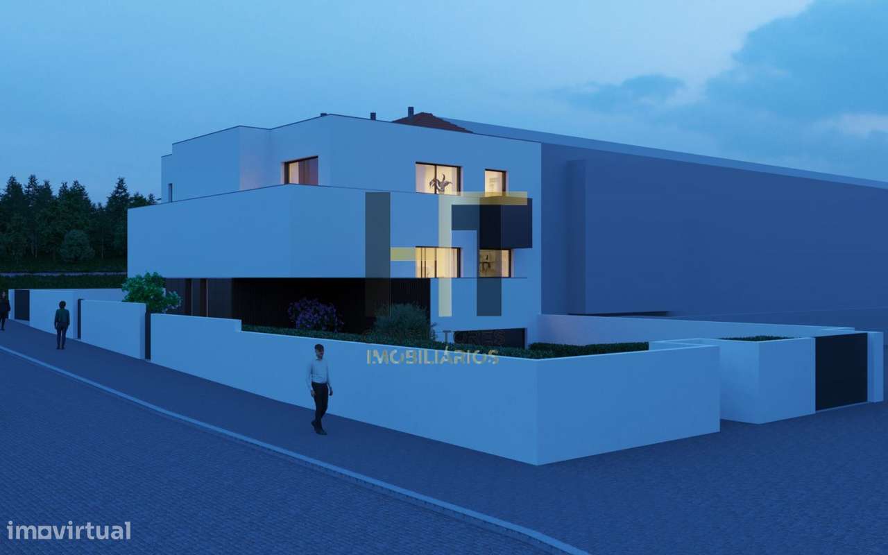 Moradia T3 | 235m² de Logradouro + Possibilidade de Piscina | Varanda-24