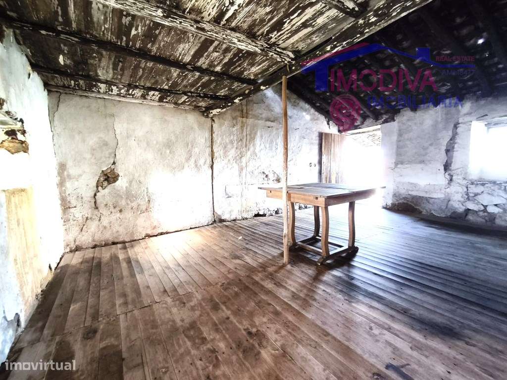 Casa de campo com terreno em Bairradas-5